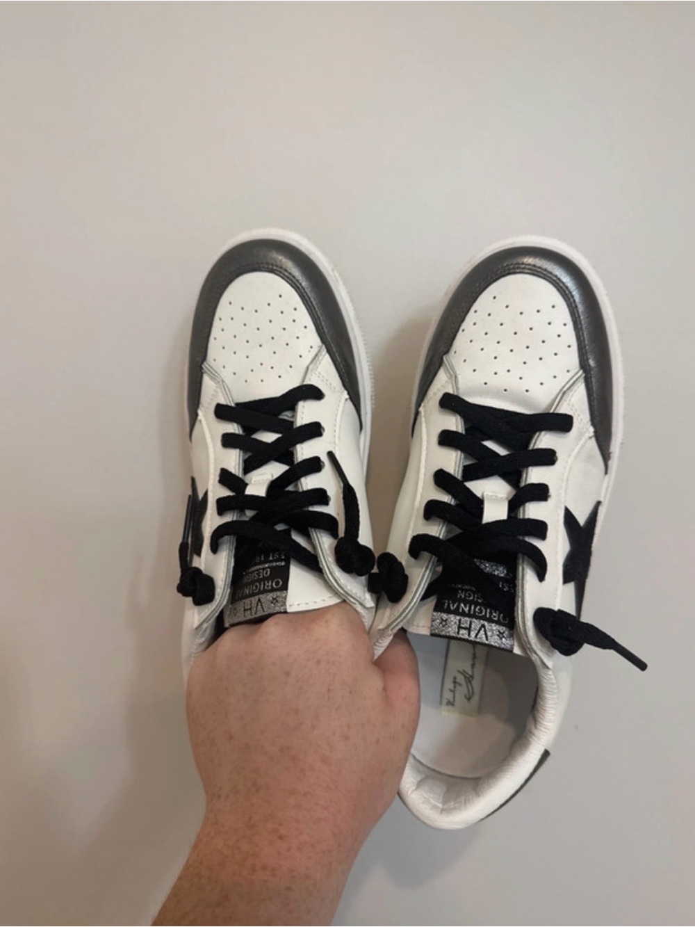 Vintage Havana White and Black Low-Top Sneakers